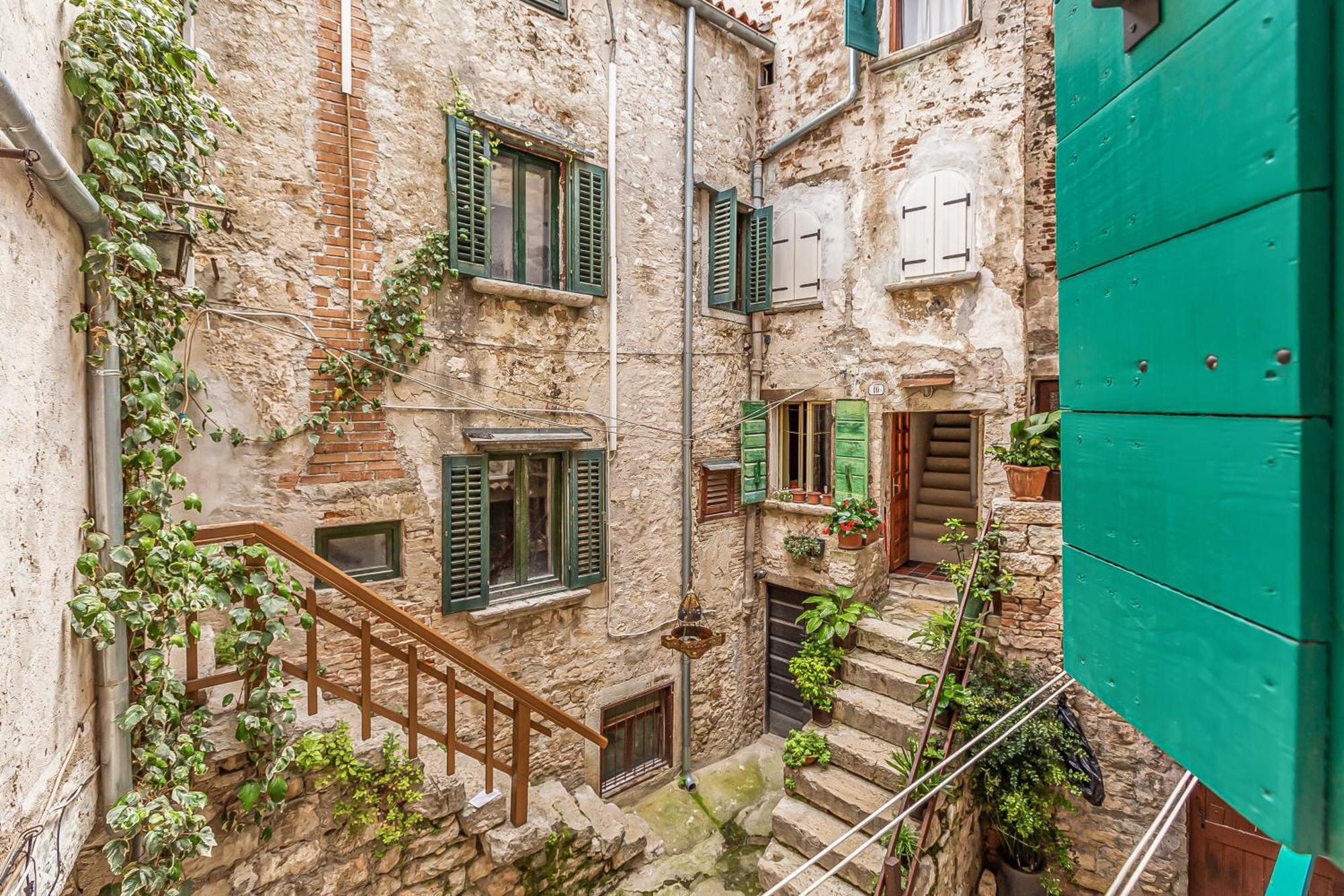 Primavera Deluxe Studio Apartment 罗维尼 外观 照片